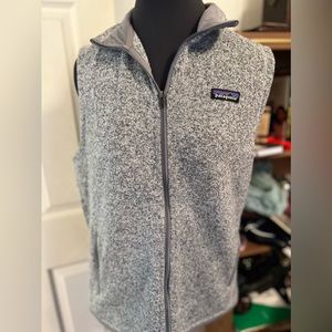 Patagonia women’s vest size large never worn